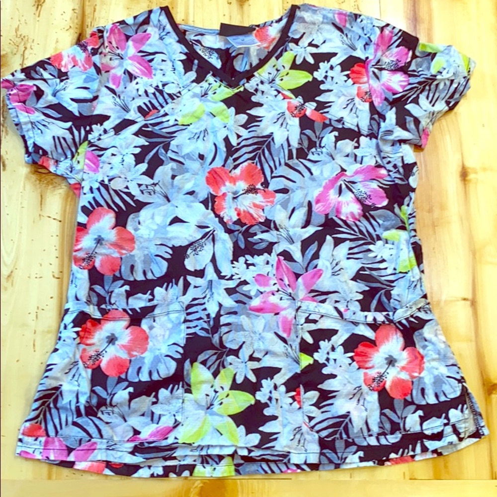 Scrub top
